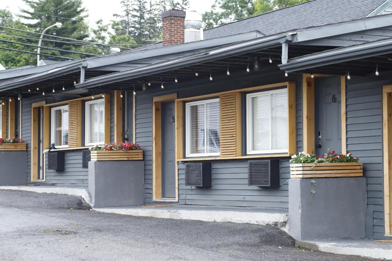 The Vine On Main Motel Stamford Bagian luar foto